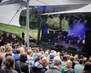 Festival Logo Roosje Live in het Park