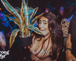 Vrouw met plant
